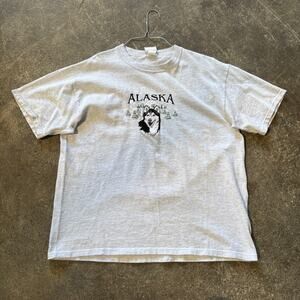 Vintage Alaska Wolf Shirt Mens M USA Gray 90s Embroidered Nature Wildlife Y2K